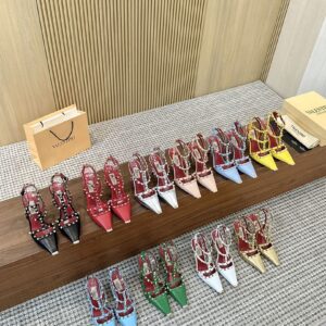 ValentinoNew Style Premium Version 10 cm Heel Sizes 35-41 Sizes 34/42 Made to Order, Non-Returnable 10 Colors Available Rubber Sole 270 Genuine Leather Sole 3101133