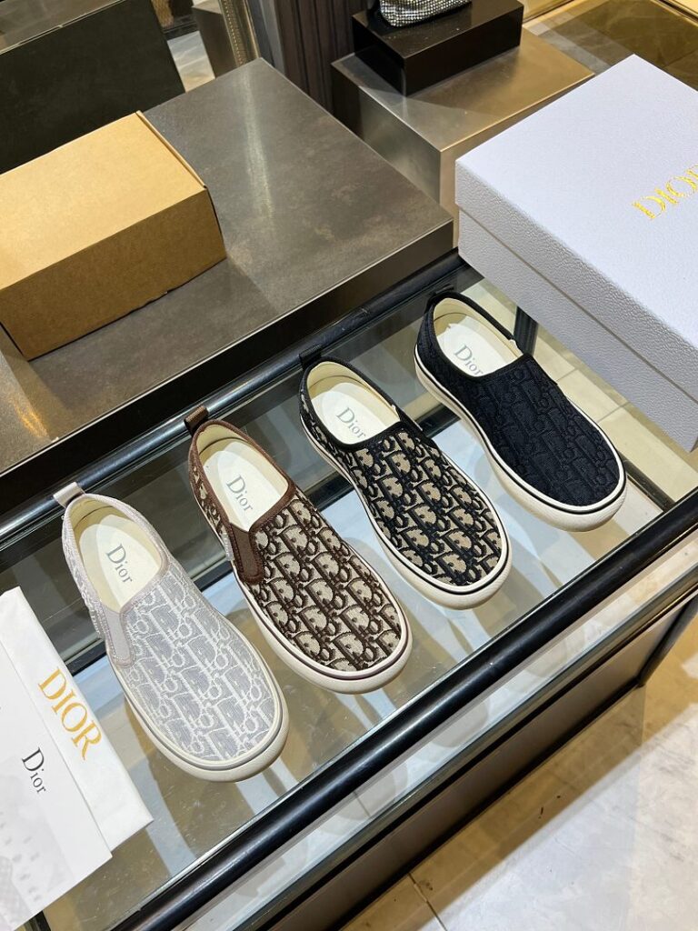 Dior New Style Women Sizes 35-40 Men Sizes 39-45 4 Colors Available 2601155