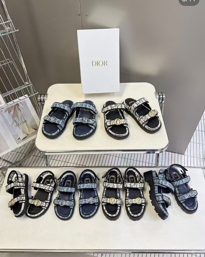 Dior 2026 New Style Sizes 35-42 Sizes 40/41/42 Made to Order, Non-Returnable 3 Styles, 2 Colors Available 2702112