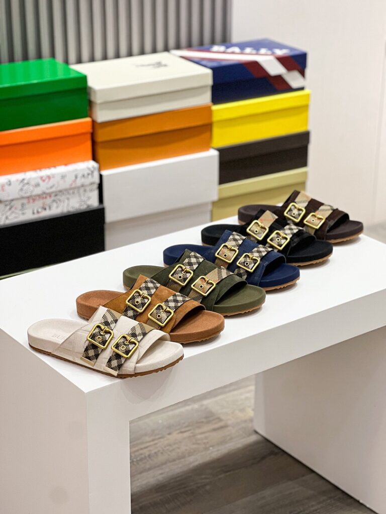 Balenciaga New Style Sizes 38-44 Sizes 45 Made to Order, Non-Returnable 6 Colors Available 2001127