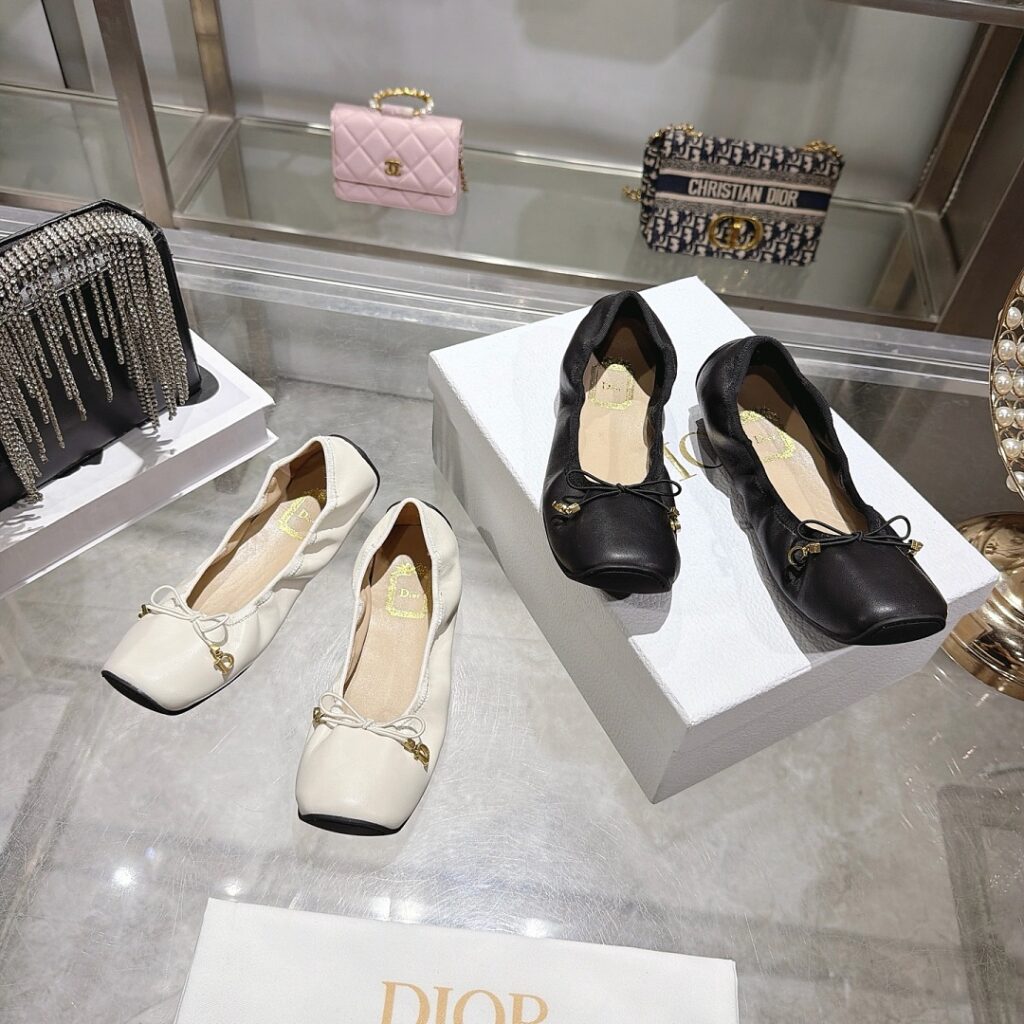 Dior 2026 New Style Sizes 35-39 Sizes 40/41 Made to Order 2 Colors Available 2701159