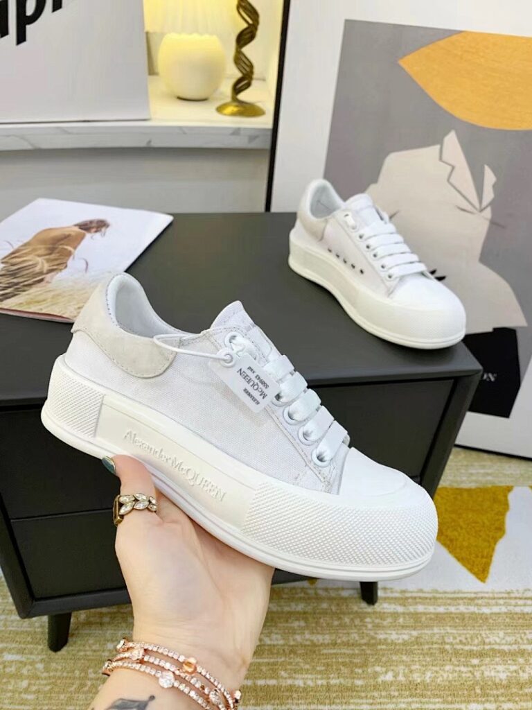 Shoe Style 2201116