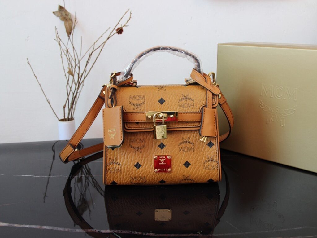 MCM Bag Style 121970012