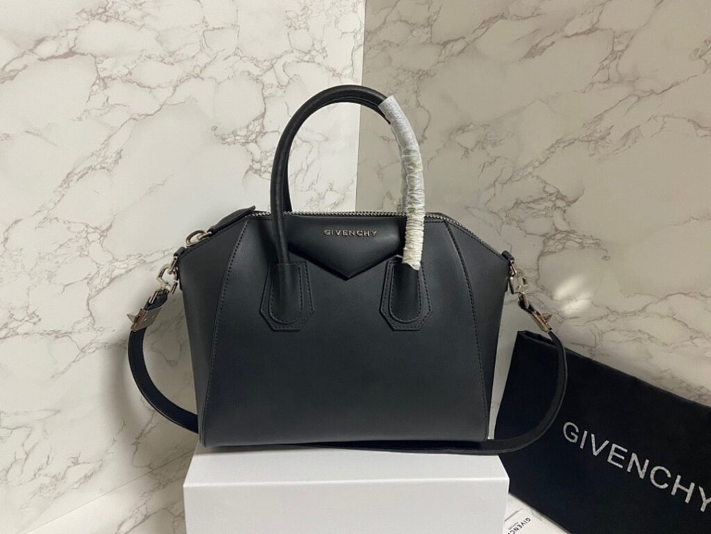 Givenchy Bag Style 28cm