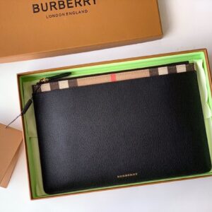 Burberry Bag Style 260789