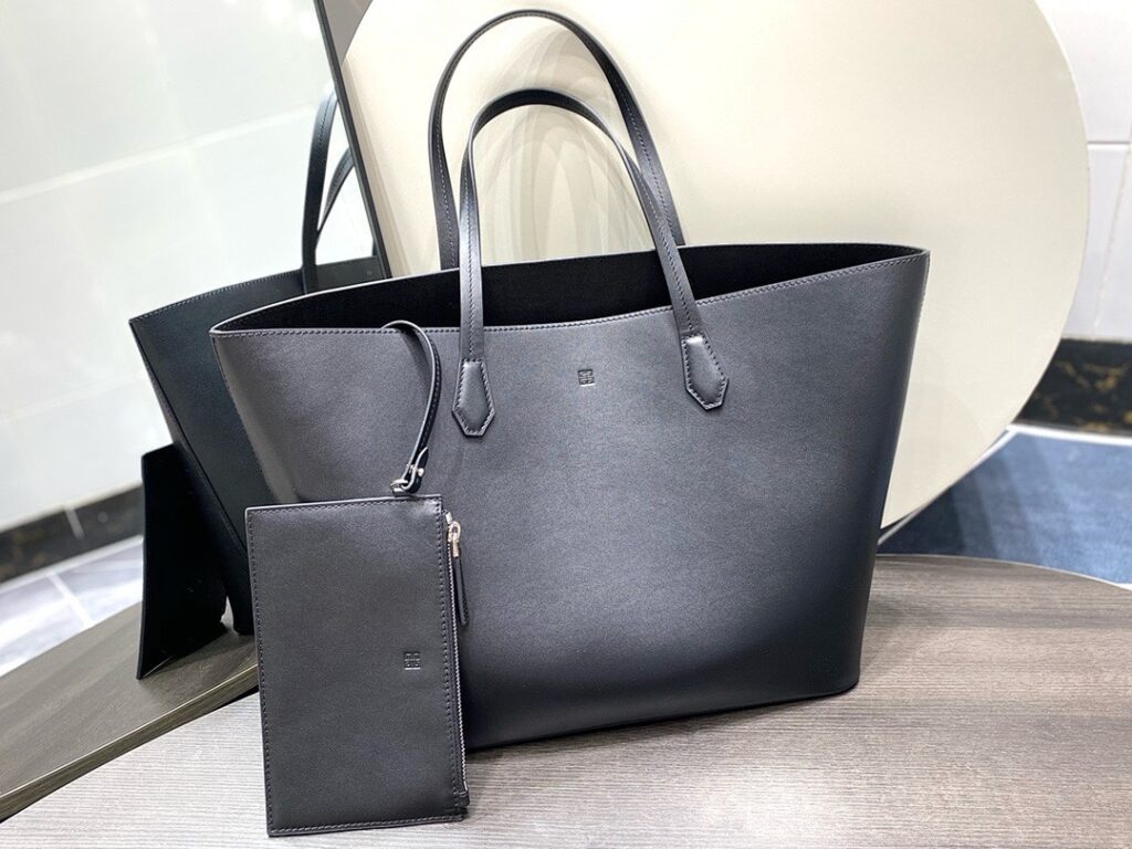 Givenchy Bag Style 206252476