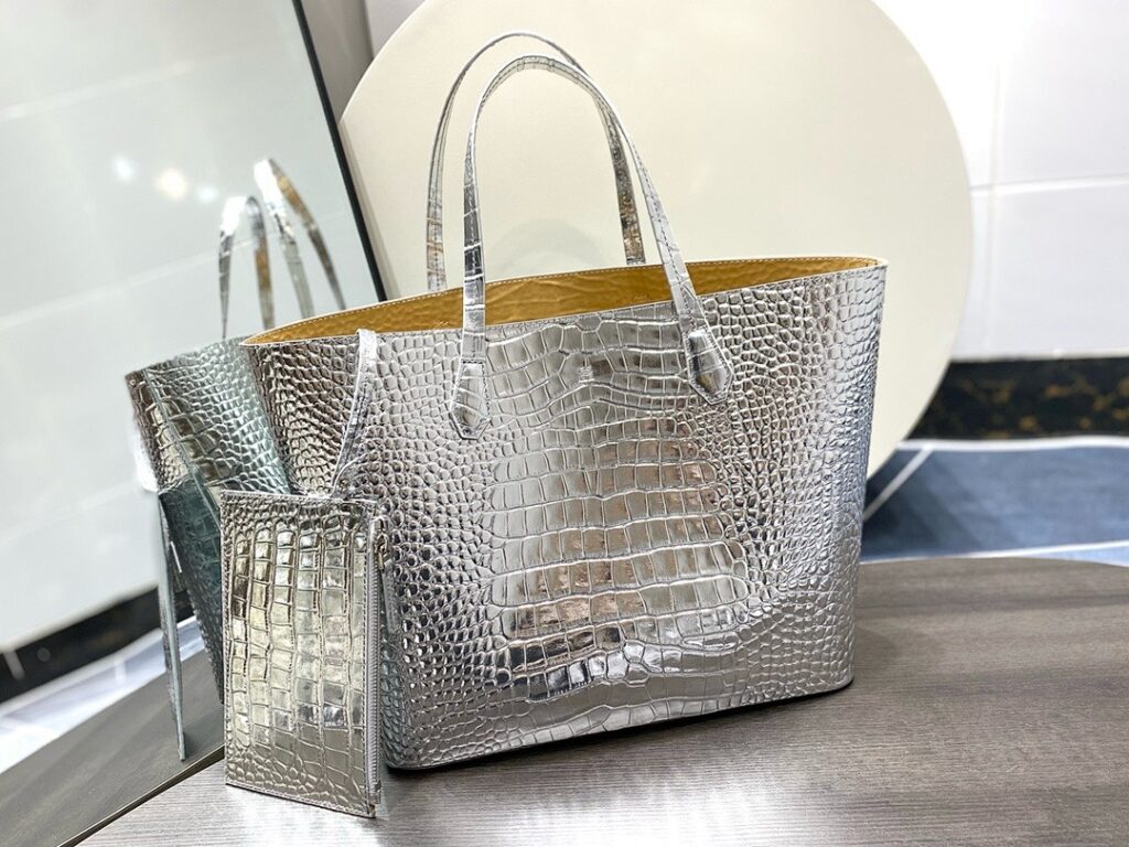 Givenchy Bag Style 206252579