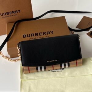 Burberry Bag Style 40482501