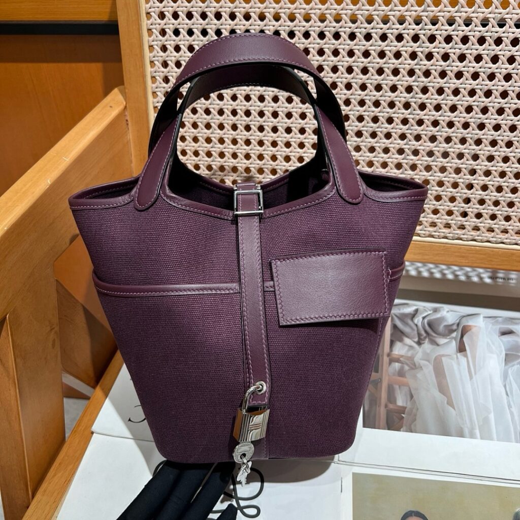 Hermes Bag Style 211435920