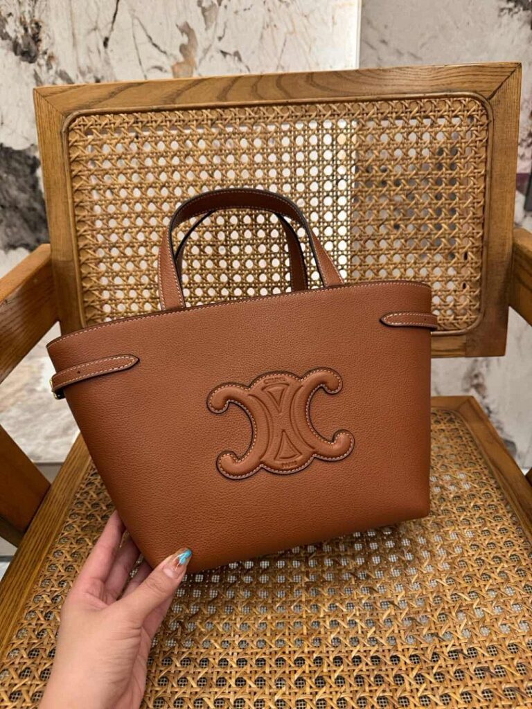 Celine Bag Style 215795552