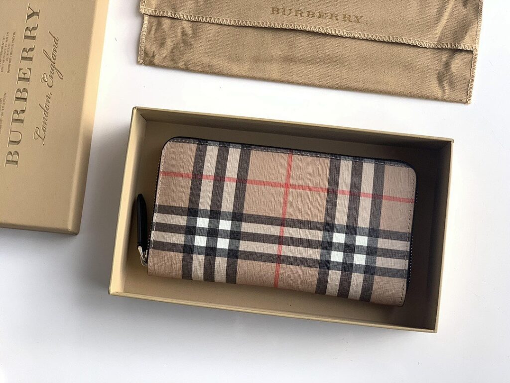 Burberry Bag Style 80166121