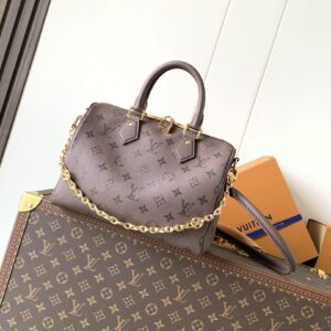 Louis Vuitton Bag Style 220377045