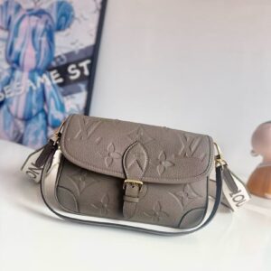Louis Vuitton Bag Style M15049