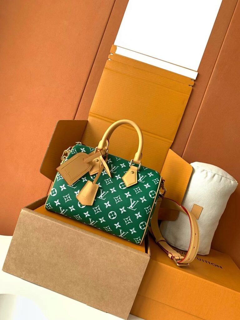 Louis Vuitton Bag Style M24423