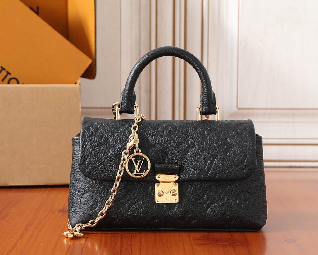 Louis Vuitton Bag Style M12144
