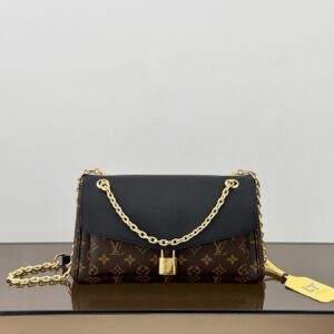 Louis Vuitton Bag Style M27065