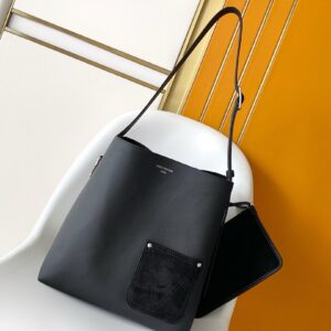 Louis Vuitton Bag Style M27022