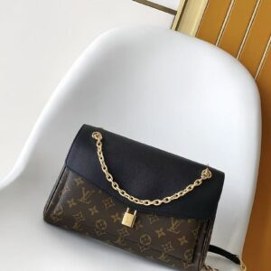 Louis Vuitton Bag Style M26285