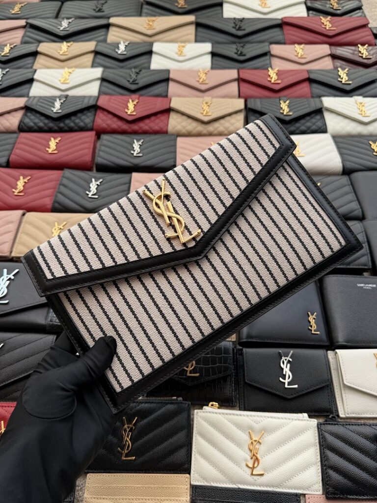 Saint Laurent Bag Style 565739