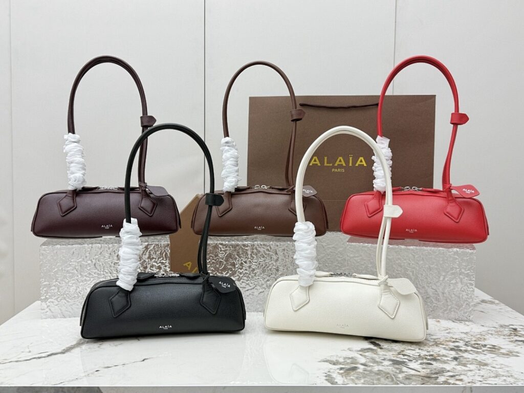 Alaia Bag Style 06029