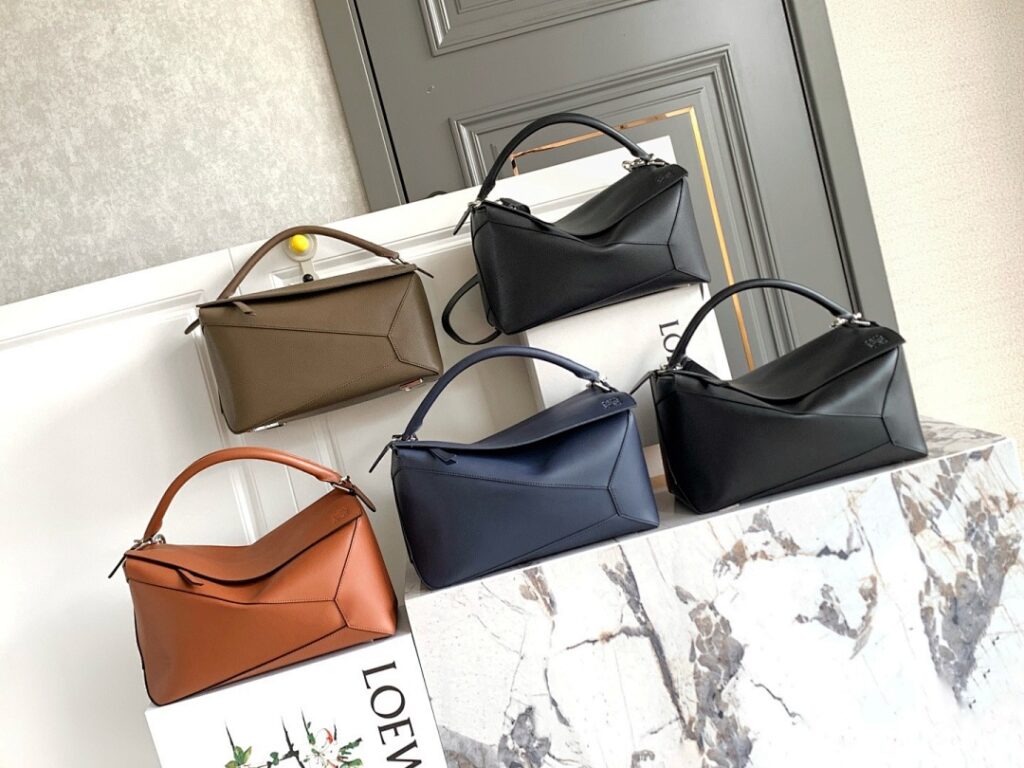 Loewe Bag Style 242488