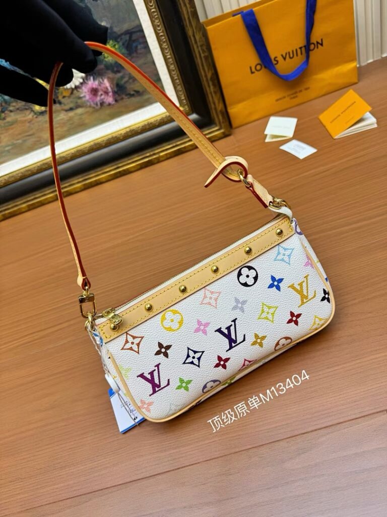 Louis Vuitton Bag Style M13404