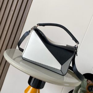 Loewe Bag Style 9106