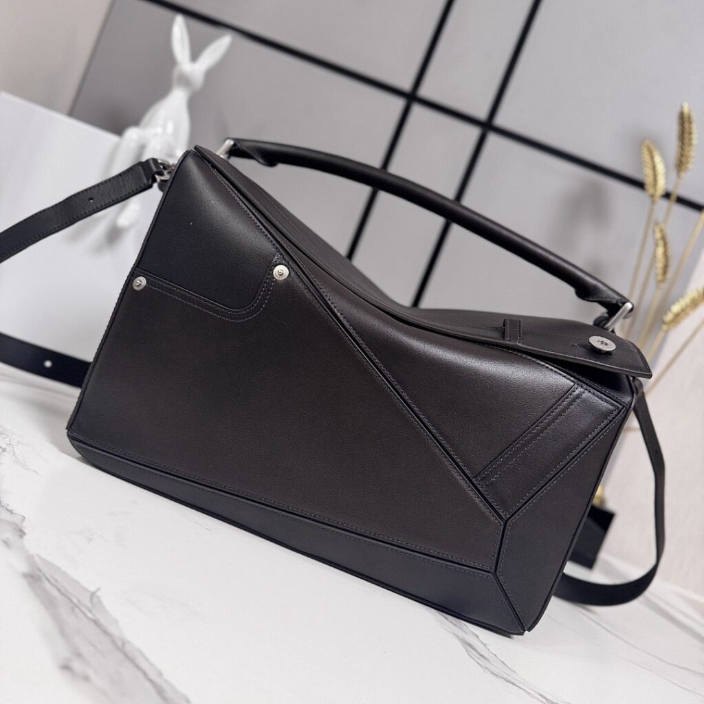 Loewe Bag Style 052500