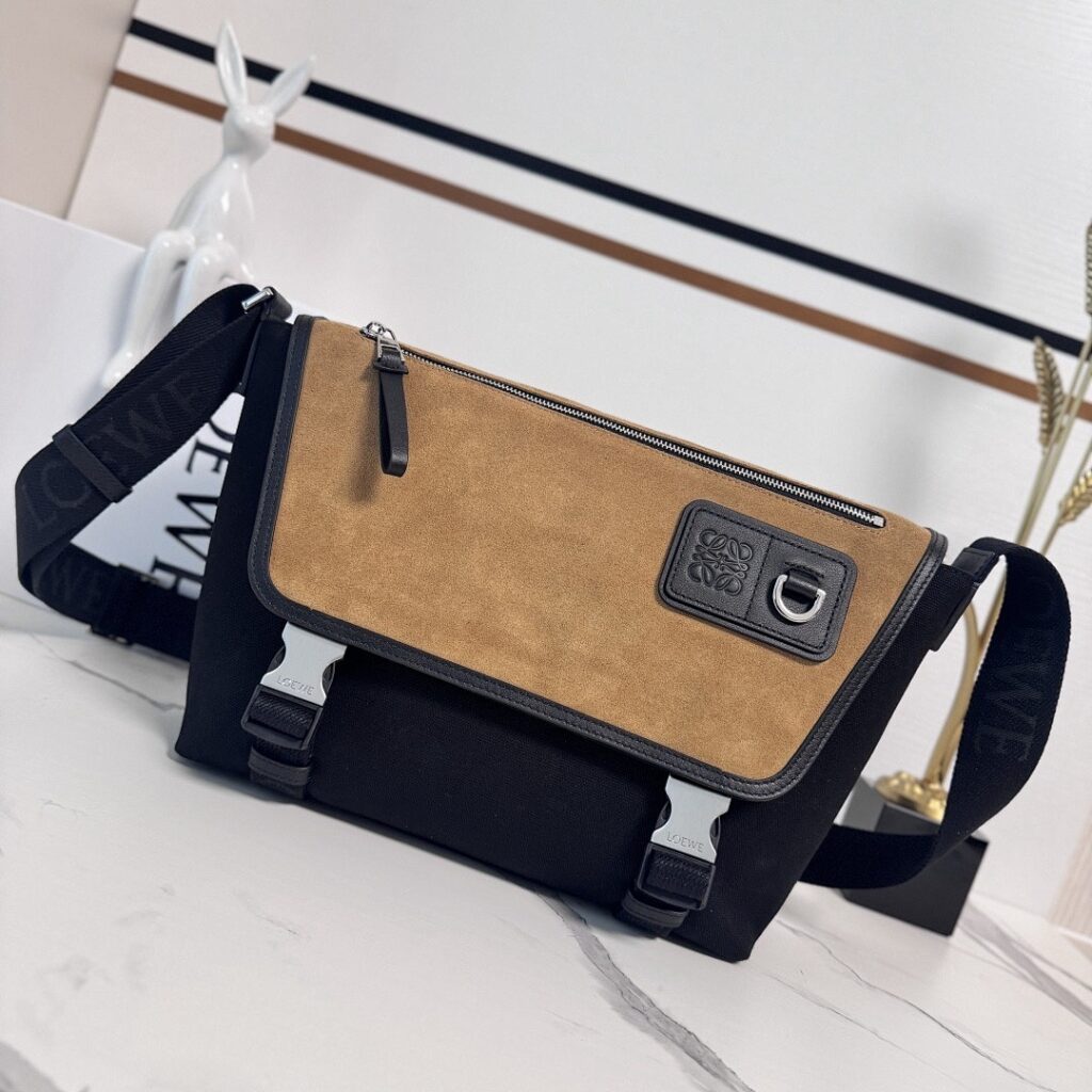Loewe Bag Style 822513