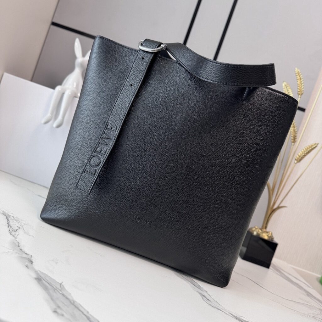 Loewe Bag Style 652672