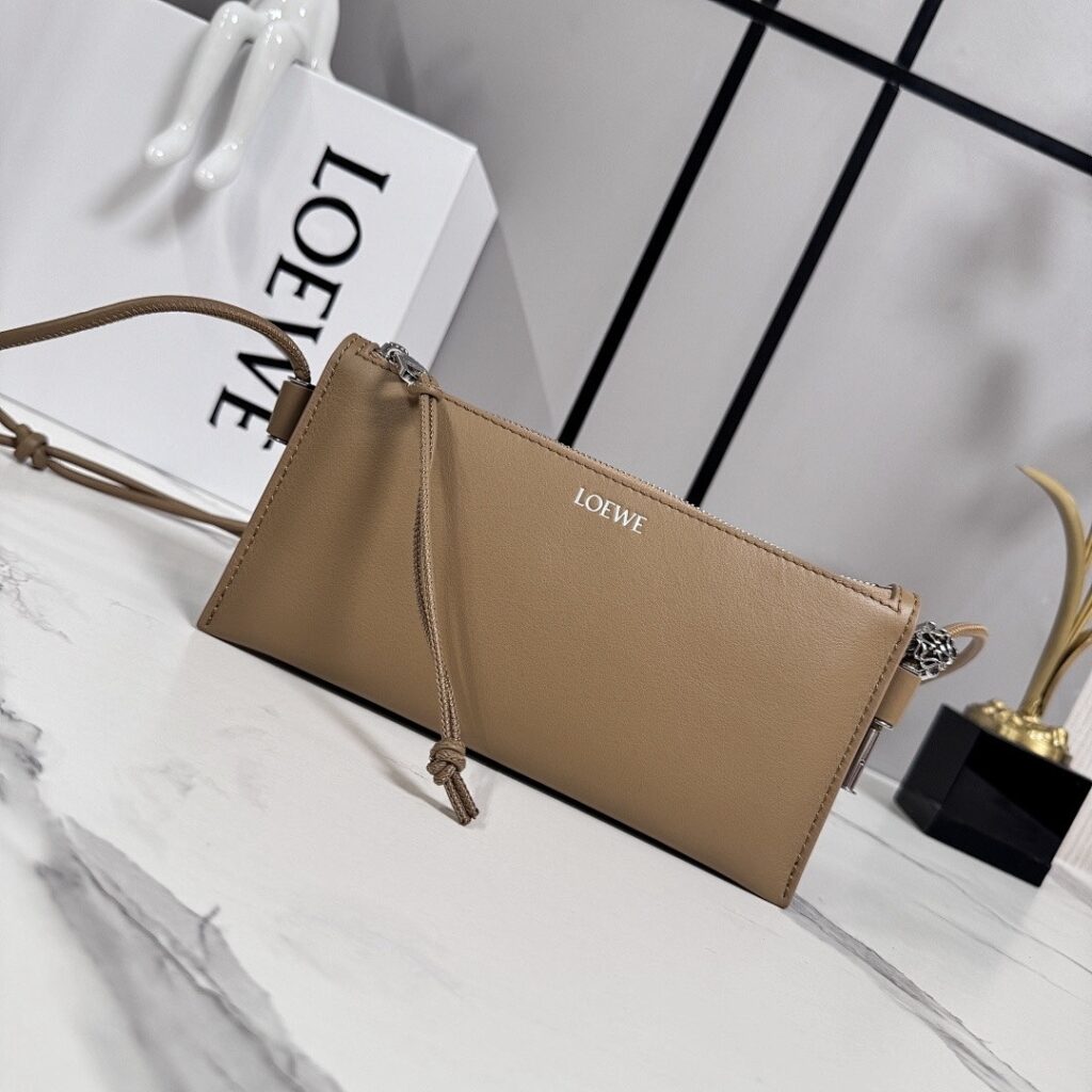 Loewe Bag Style 262544