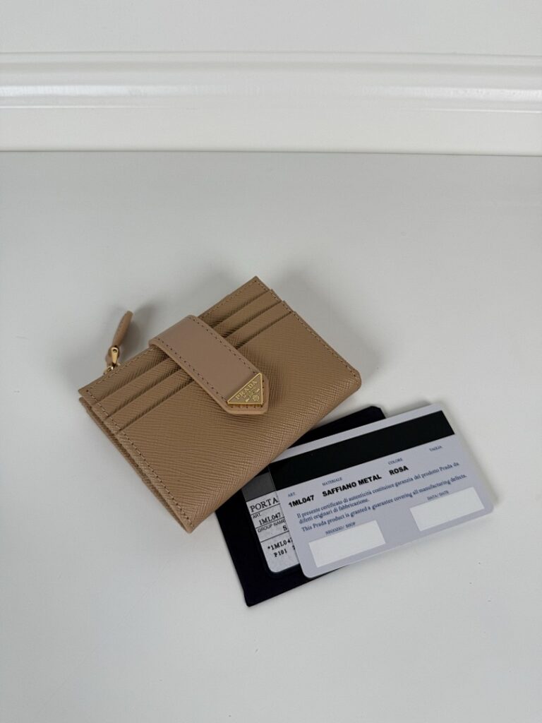 Prada Bag Style 1ML047
