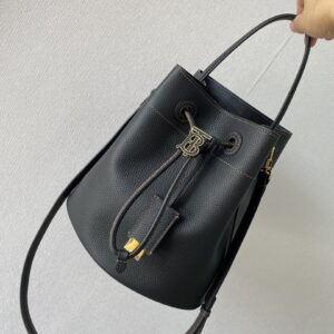Burberry Bag Style 6911