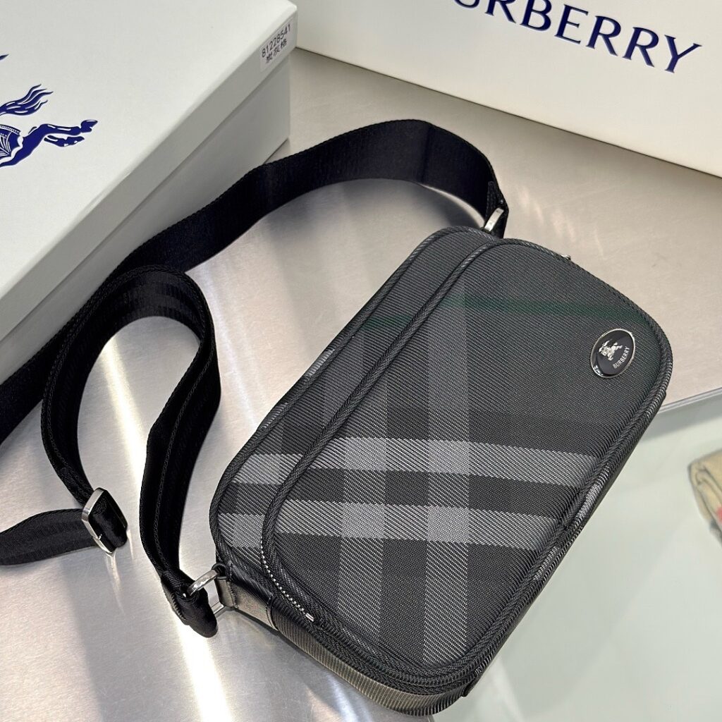 Burberry Bag Style 8541