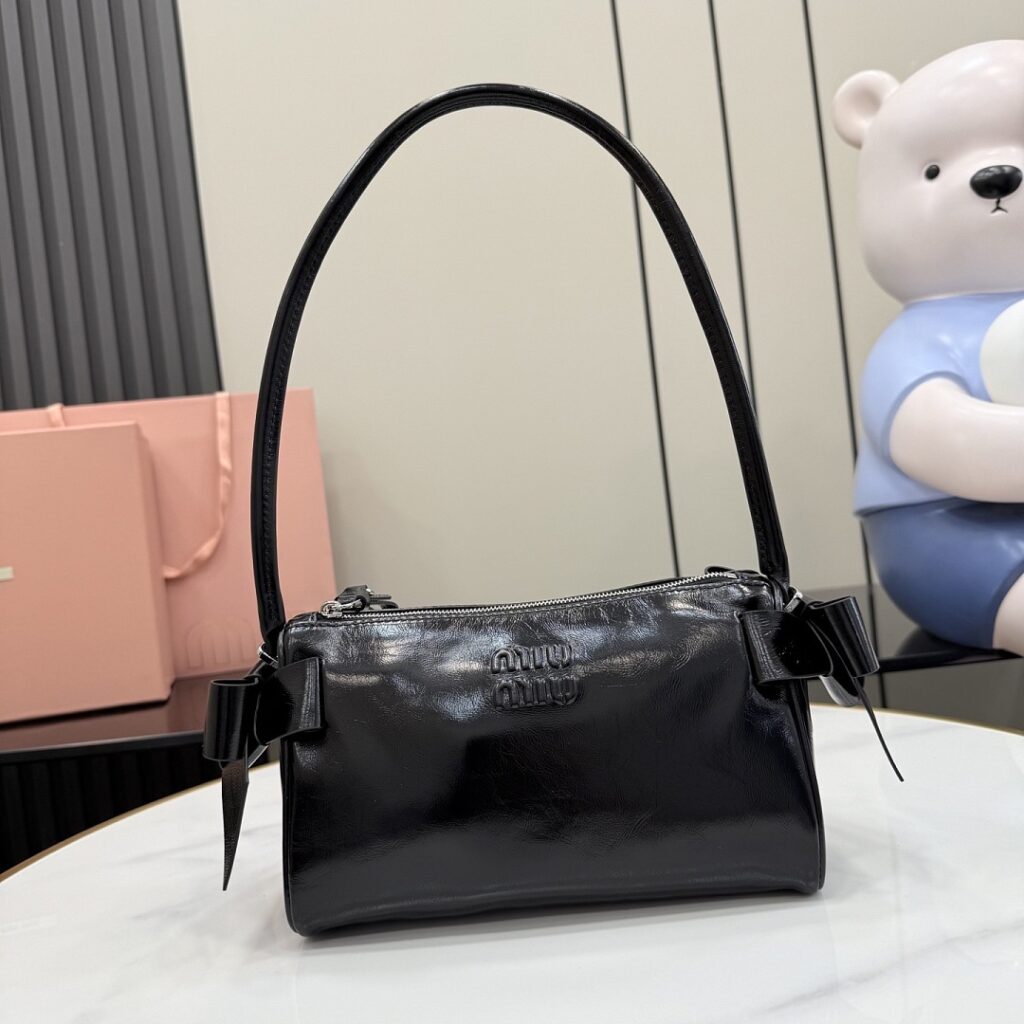 Miu Miu Bag Style 5NE029