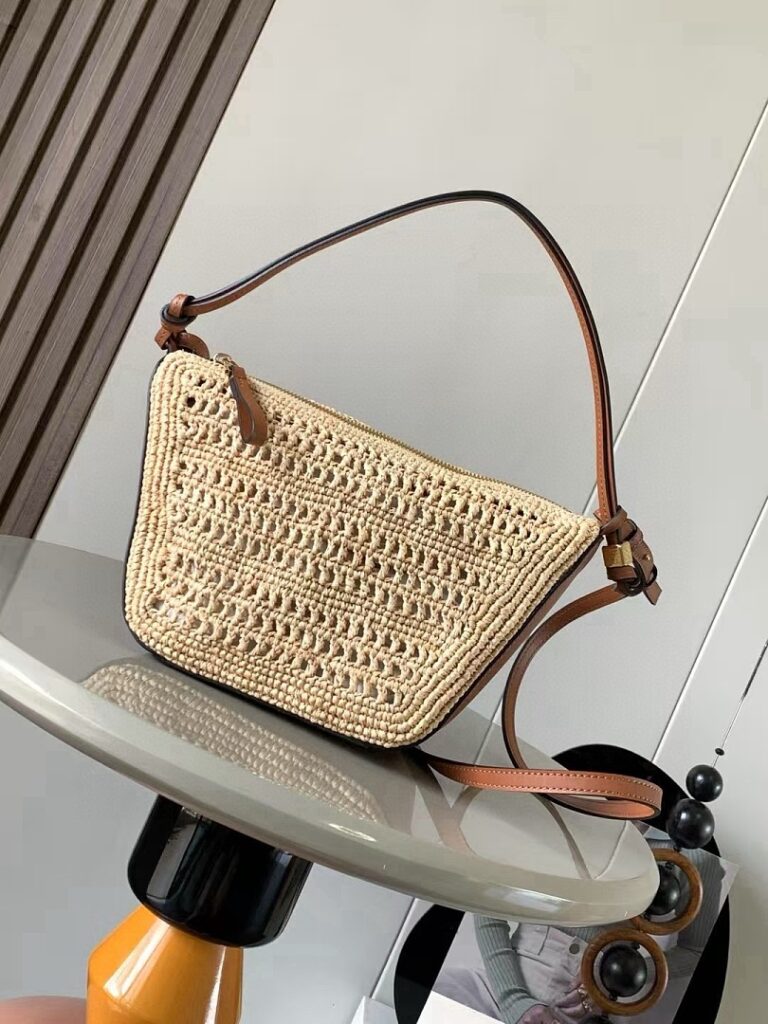 Loewe Bag Style 8023