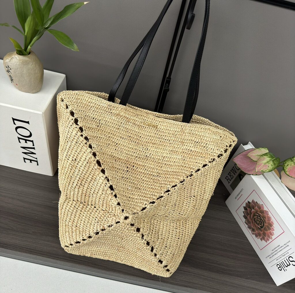 Loewe Bag Style 052400