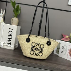 Loewe Bag Style 062136