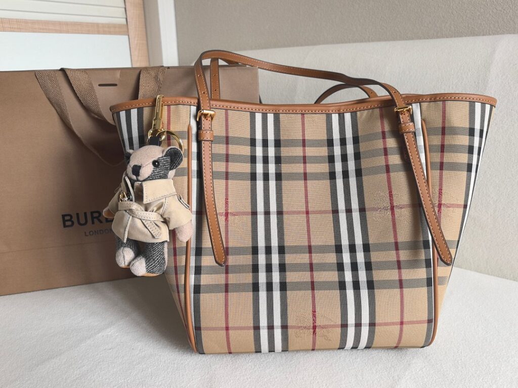 Burberry Bag Style 239414993