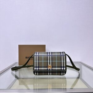 Burberry Bag Style 239415340