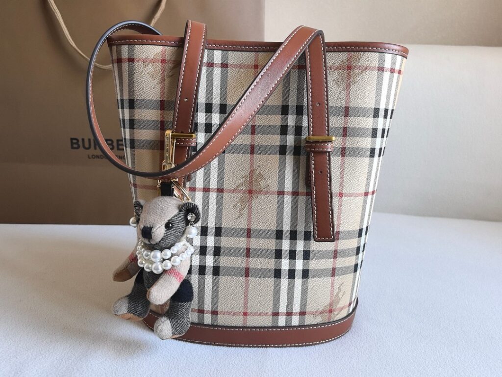 Burberry Bag Style 239418545
