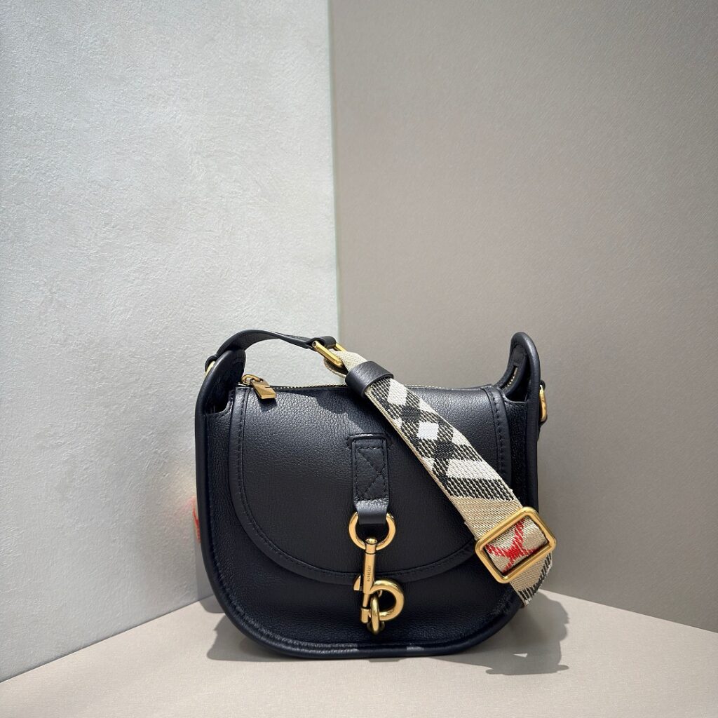 Burberry Bag Style 239419824
