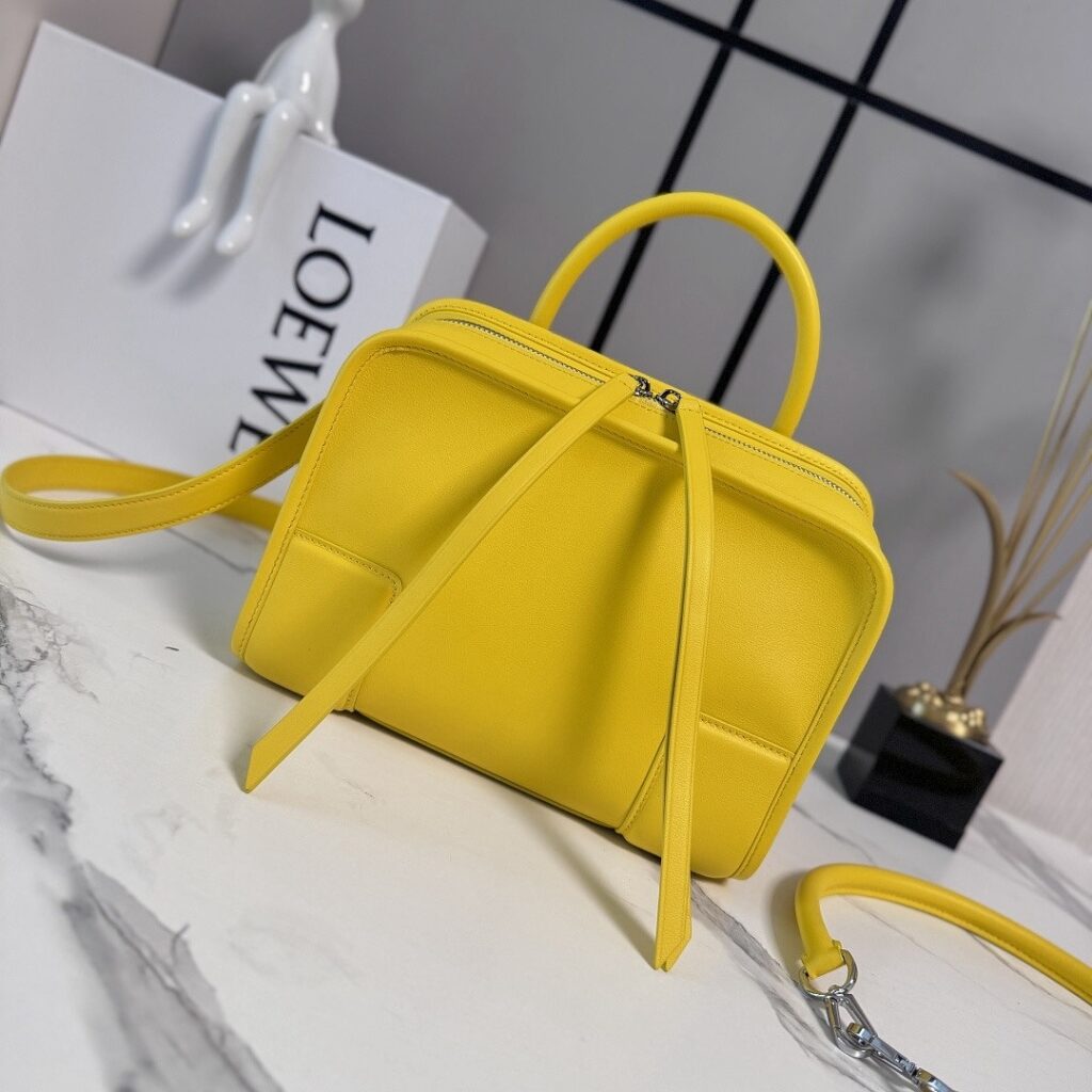Loewe Bag Style 262552