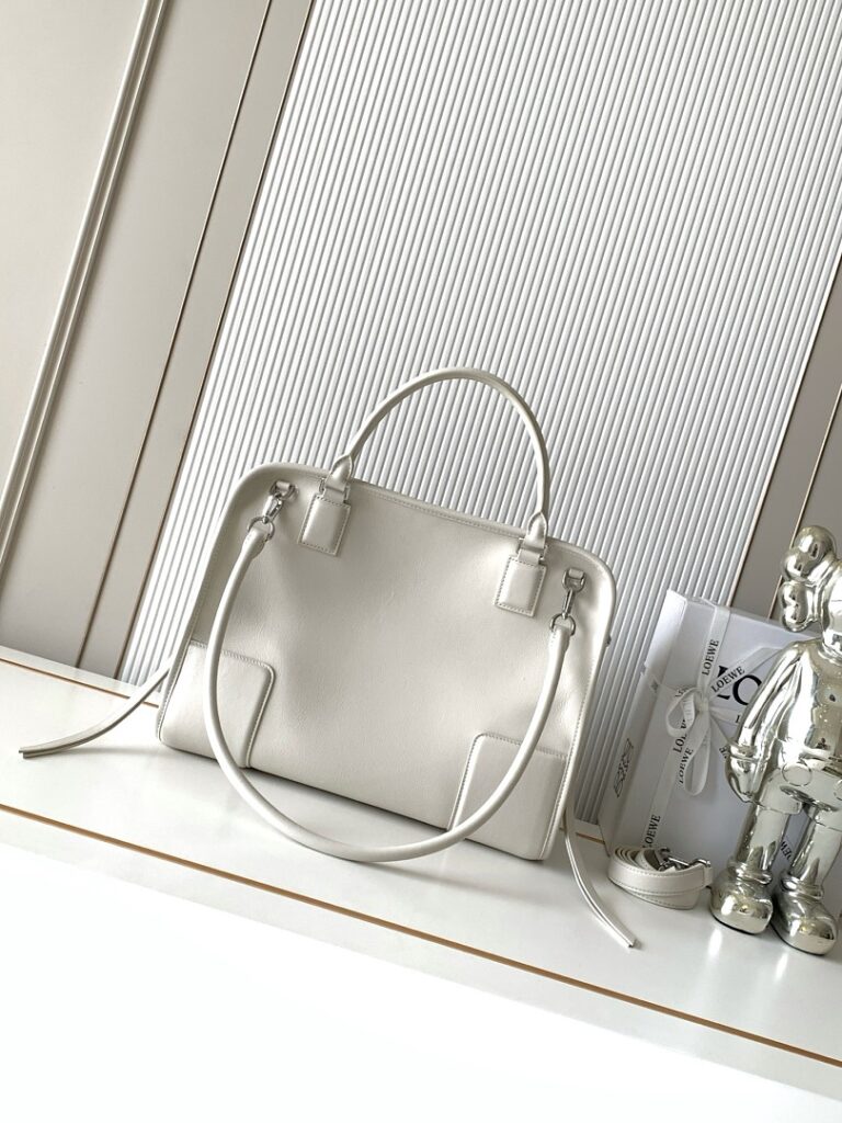 Loewe Bag Style 9173