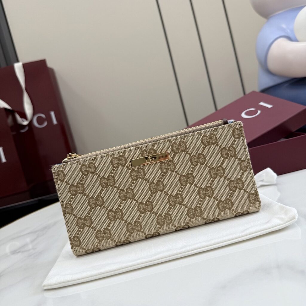 Gucci Bag Style 875805