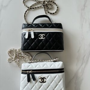 Chanel Bag Style AP5240