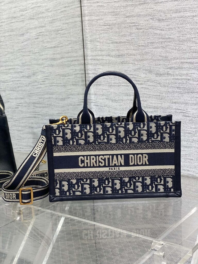 Dior Bag Style 240464093