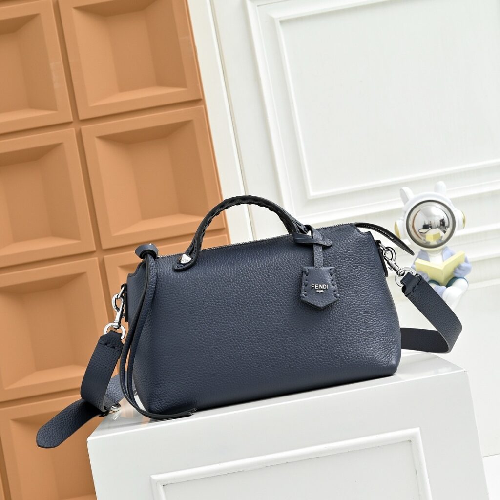 Fendi Bag Style 5004