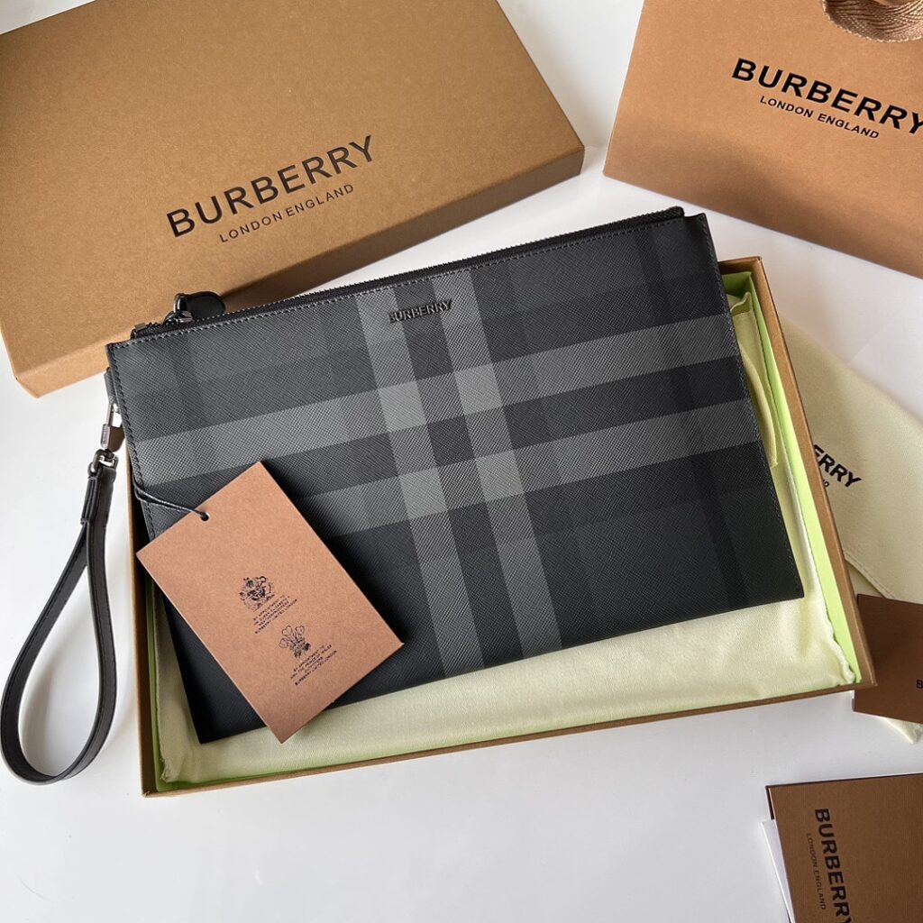 Burberry Bag Style 80552611