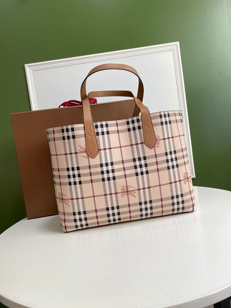 Burberry Bag Style 240960272